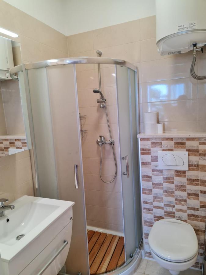 Villa Jure - Apartment Mirjana ลอฟราน ภายนอก รูปภาพ