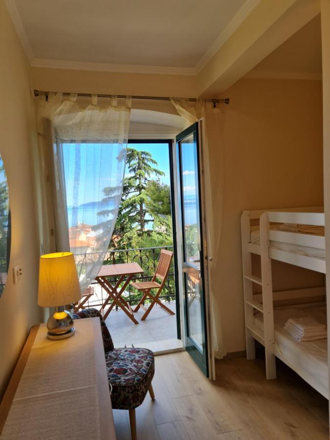 Villa Jure - Apartment Mirjana ลอฟราน ภายนอก รูปภาพ