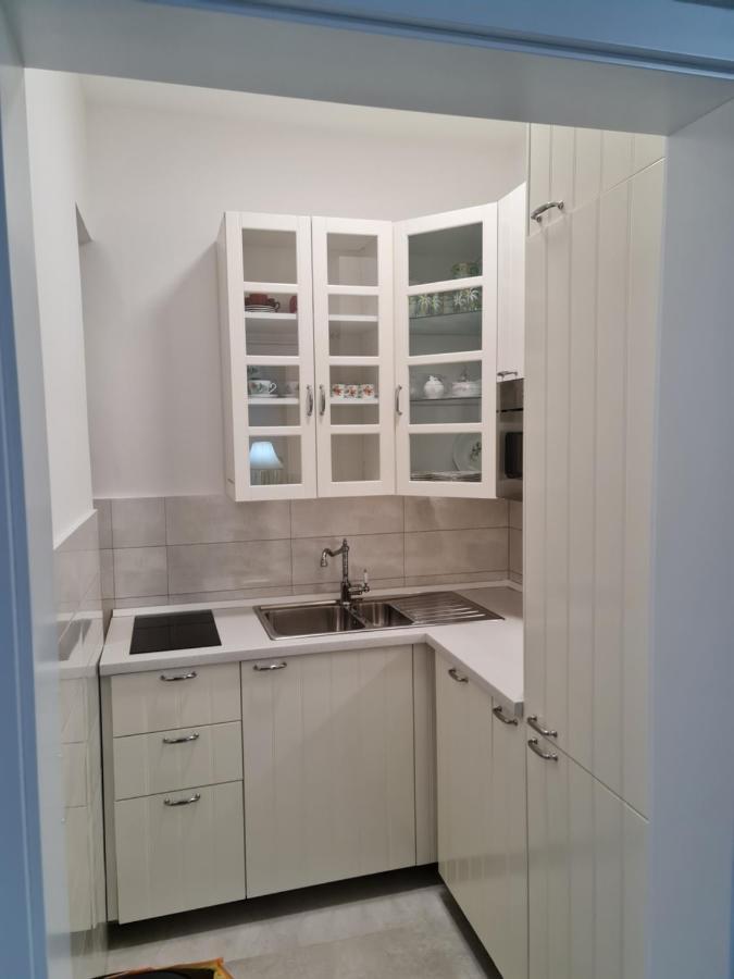 Villa Jure - Apartment Mirjana ลอฟราน ภายนอก รูปภาพ